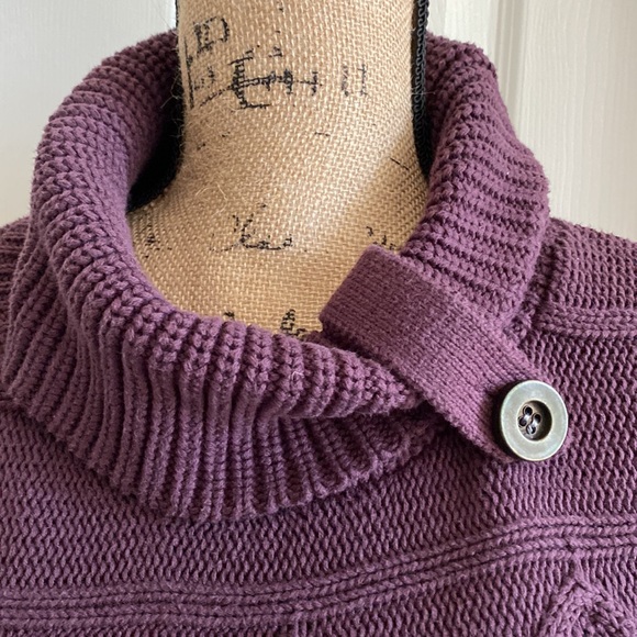 Nine West Short Sleeve Turtleneck Sweater-Small - Picture 4 of 7